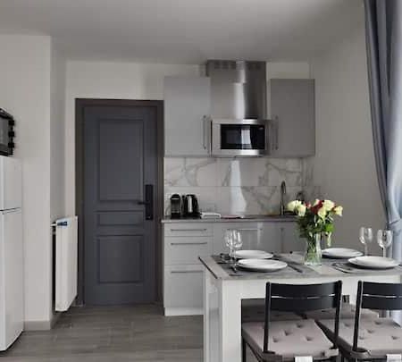 Chambre Privee Pour 4 Personnes En Banlieue Parisienne A ボンディ エクステリア 写真